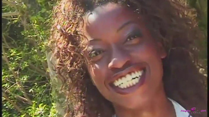 Naughty Black Girls: Super ładna laska dostaje poinded misyjny styl na zewnątrz przez cały...