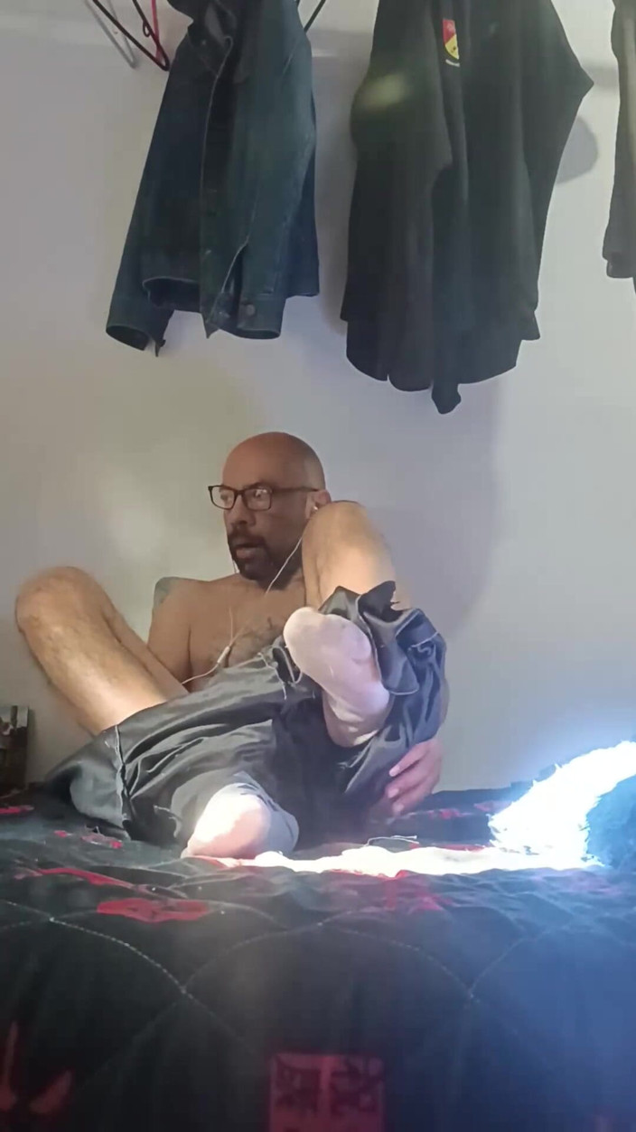 Jhonbahh: Join Me to Watch Porn