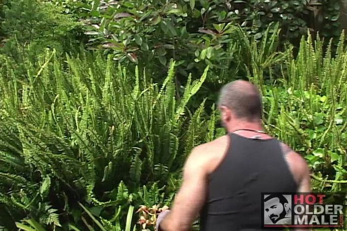 Pantheon men: StepDaddy Hunt 4: Getting the Gardener