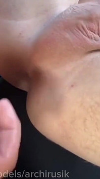 Auto chupando y follando en el culo apretado de un pescador femboy! ¡Lo exclusivo está caliente!