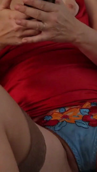 Französische amateurin, bekleideter sex, dessous, analplug