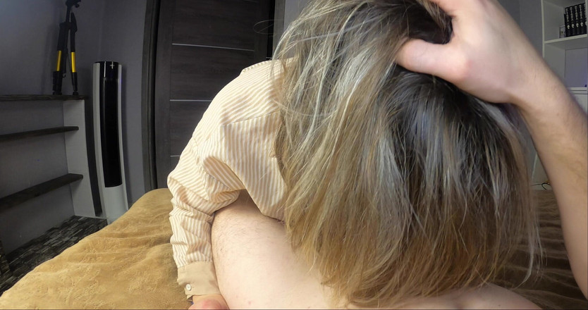 Julia SQuirt: 그의 아내를 세게 박고 그녀의 입에 사정했습니다