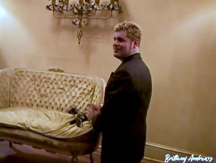 Бриттани Эндрюс: Лизать Ступни Легендарной Фетиш-королевы Brittany Andrews
