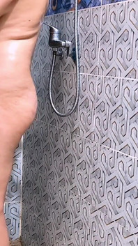 He Made Me Moan the Best Sex in the Shower
