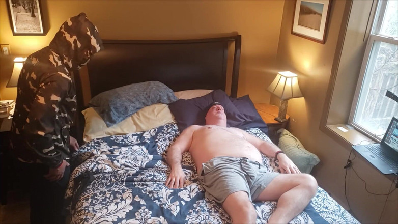 beardaddychub: Honí medvěda