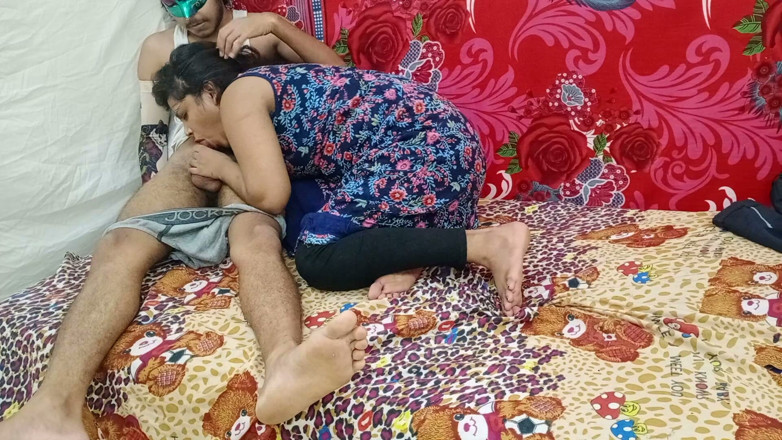 Sarika Vikki: Indiana menina Sarika 36D mamas quente fodendo indiana sexo