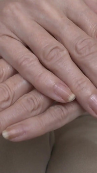 Piękne, eleganckie dłonie i paznokcie w podarcie Lady Victorii Valente, część 2