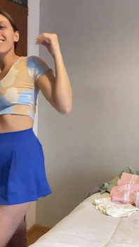 Gravando um vídeo para o meu namorado... Meu amante me fodeu na frente da câmera!