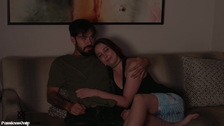 Passions Only: Erkek arkadaş ev işlerini yaptığı için ödüllendiriliyor