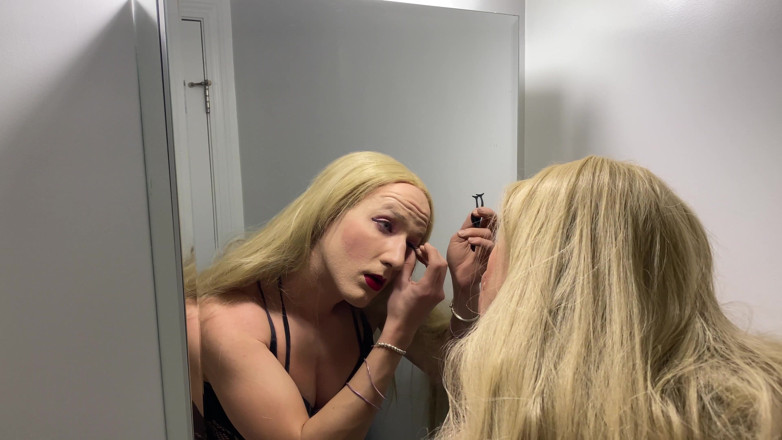 Sissy Bailey Wilde: Trasformazione di travestito da maschio completo a femminile
