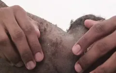性感的毛茸茸的黑色混蛋