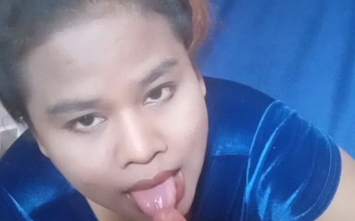 Funny cartoon: Asiatische heiße MILf gibt bestem freund blowjob