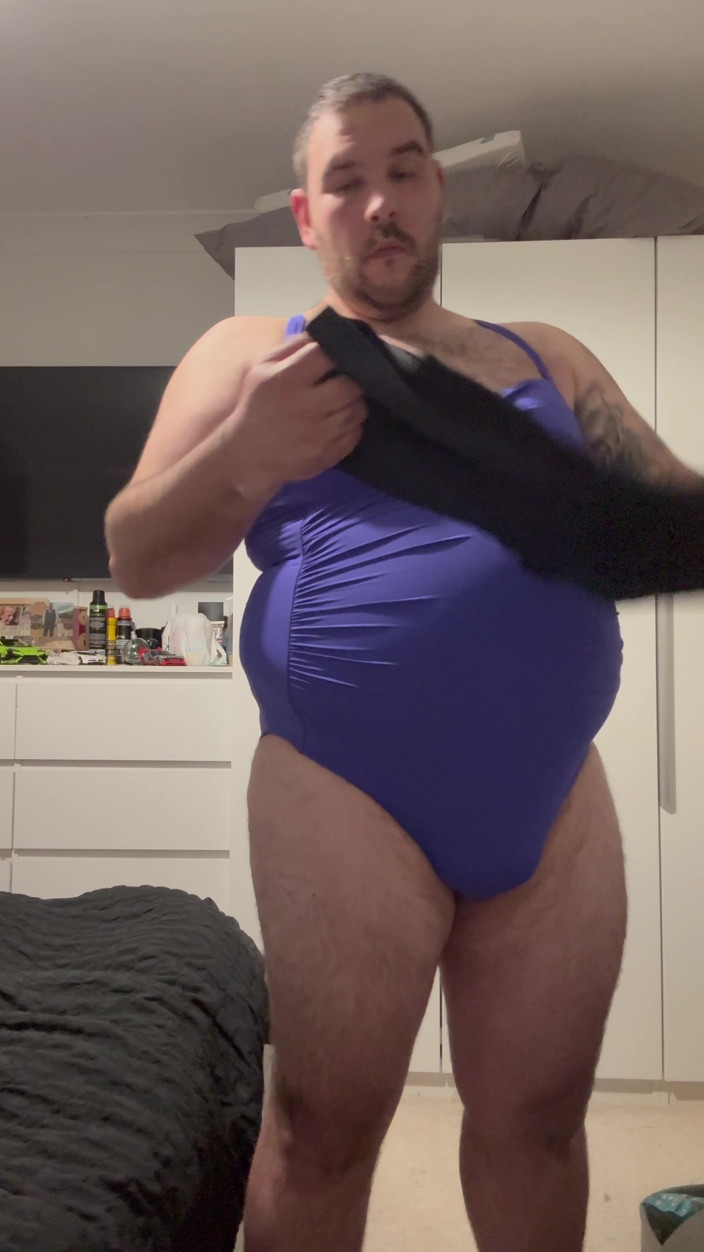 Shaun Cbt: 鸡巴和球束缚与乳头夹变装和屁股插头 第2部分