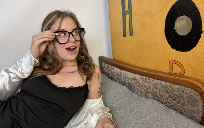 Elegant Angel: Peras susu dua kali tanpa ampun