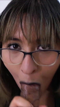 Goth Secretary Works for a Promotion