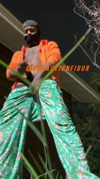 Kenactionfigur Busting a Big Ass Nut Outside the Trap House