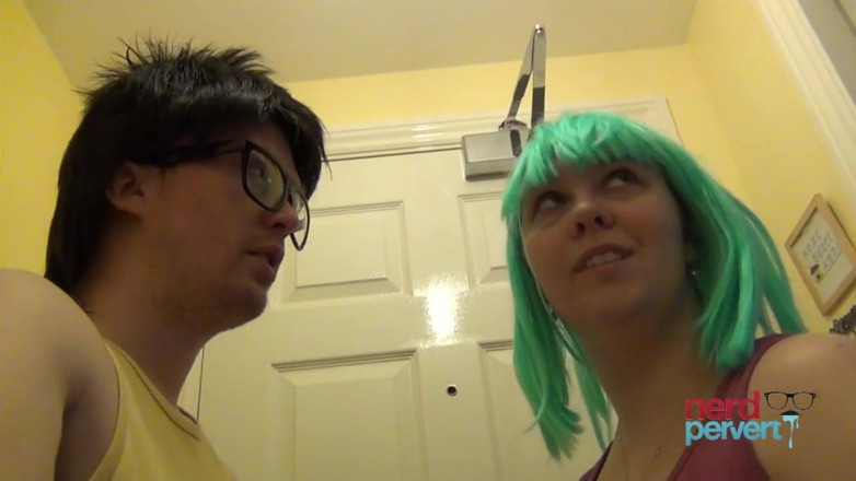 Nerd Pervert: Lacy Price - première suceuse de bites timide