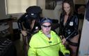 Johnny Hardcore XXX: Safada ciclista pega pela polícia sensual