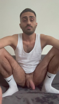 Pissing Everywere