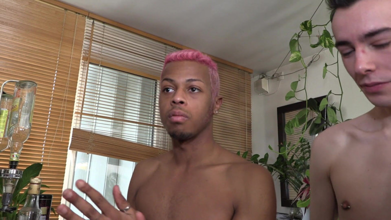 Gaybareback: French twink fucked by 2 big cock