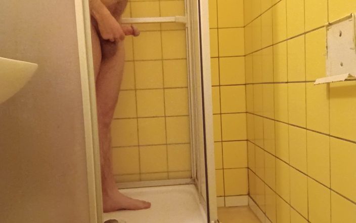 Ed Eden: Shower Masturbation