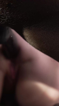 Si rambut coklat yang dahaga kote hitam besar dikongkek gangbang: tembusan berganda, dubur, creampie dan banyak lagi!