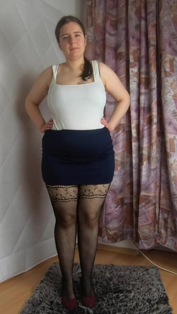 Lingerie Review: Mini sukně podpatky a síťované punčochy nešukané
