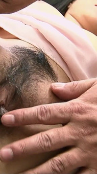 boodhe jaapaani purush apni kamsin sahpaathi ko bina sensar vaale JAV porn men chodne aur choot men viry dene ke lie bahkaate hain