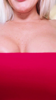 La matrigna riceve un triplo creampie dal suo figliastro bbc dopo che lei si è tolta il preservativo!! - Creampie multiplo con bbc