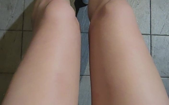 Taiwancdgirl: I Got My Underwear Wet Outdoors.