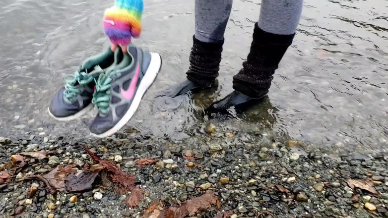 Nerdy_faery: Vớ ướt át và đi tiểu