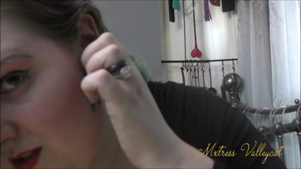 Mxtress Valleycat: Sizing up ear gauges