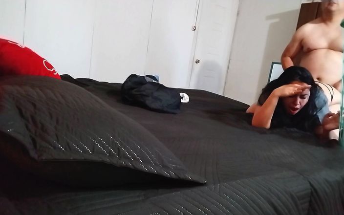 BBW Kelly Mom: Stepmother Sorts Clothes and Gets Fucked by Surprise