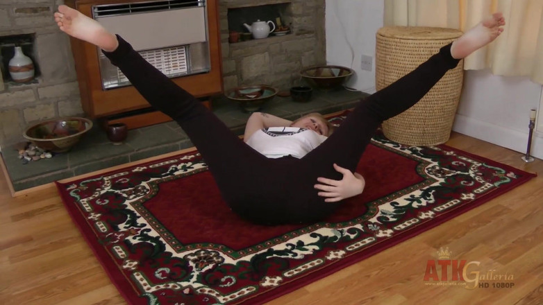 ATKIngdom Fans: Satine Spark is happy to show off any part of...