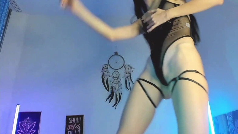 Skinny_lady69: Fille sexy avec une tenue juteuse