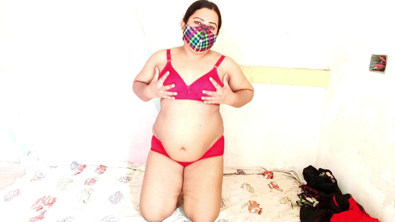 Sanamkhan: Indiancă desi sexy solo