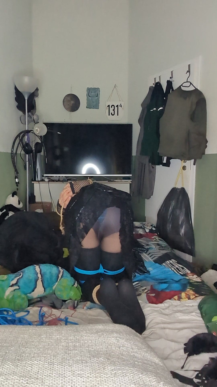 AJ_the_catgirl: Littel Rope Vyprší v šatech