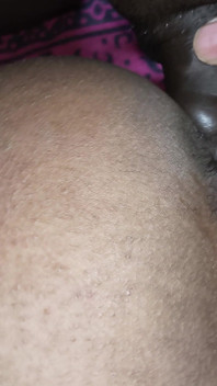 Desi Snacha a Tchánovo Romantické Sexuální Video V Ložnici Domácí Tchýně Snacha-