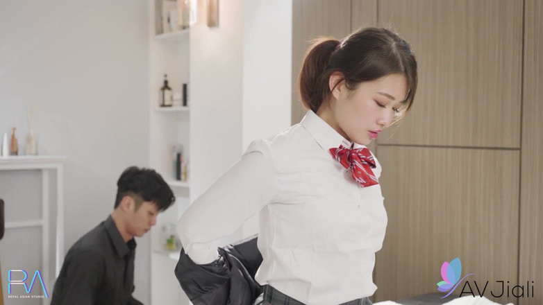 AV Jiali: "Ye Chenxin, fille taïwanaise, réserve un massage et se fait...