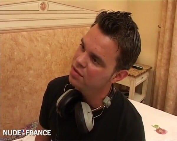 La France a Poil: Milf cachonda seduce a un ceo rico para follar anal