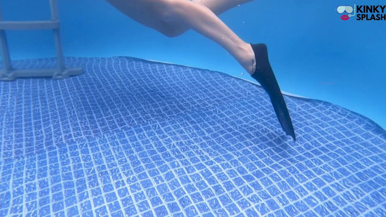 UKCuteGirl Lucy Lauren: Masturbieren in schnorchelausrüstung - Unterwasser-cumshot