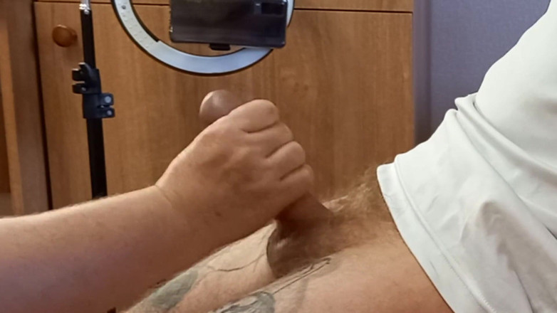 Zona901: close-up cumshot from manual penis stimulation by a fat woman