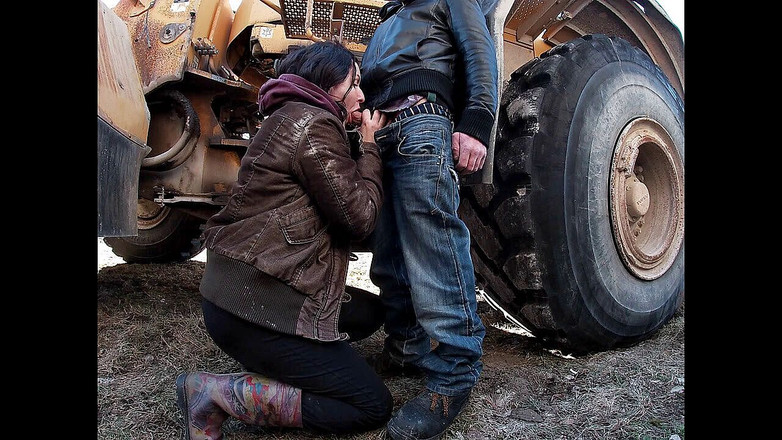 Hera Harding: Venkovská holka saje ptáka pracovníka