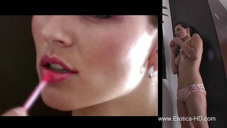 Erotica HD: Katie 립스틱 거울 애널