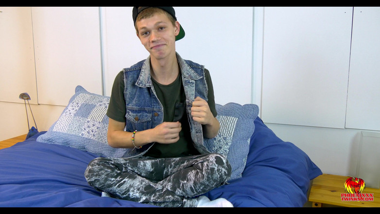 Phoenixxx: Giới thiệu chàng trai thợ săn mới gợi cảm