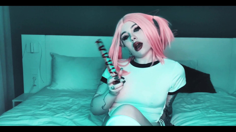 Peachgardens: Твой хуй может быть вместо этой конфеты