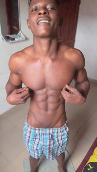Sozinha em casa, Lemme Goza
