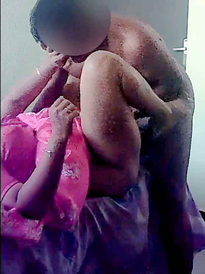 Black & white desicat: Sexy Cheating Wife in Saree Having Sex