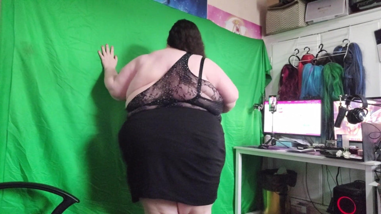 SSBBWLadyBrads: Grandota en movimientos sensuales y strip