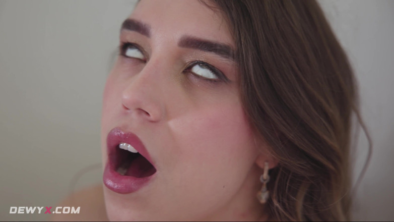 Dewyx: Momentos felizes de Elena Vedem
